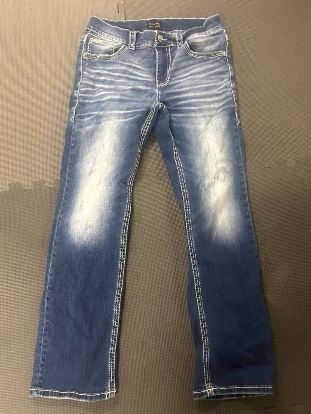 Buckle BKE Men's Distressed Indigo bootcut Jeans